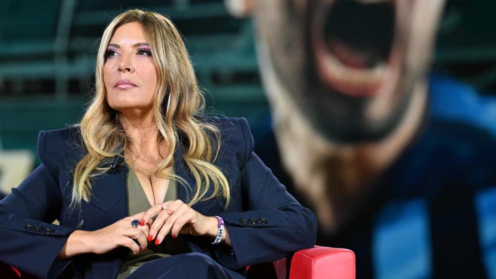 Selvaggia Lucarelli asfalta senza pietà il suo acerrimo nemico: le scuse non bastano più